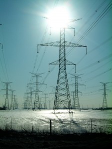 Hydro One Voltage Lines in Woodbridge Ontario, photo Tom Stefanac, from Wikipedia